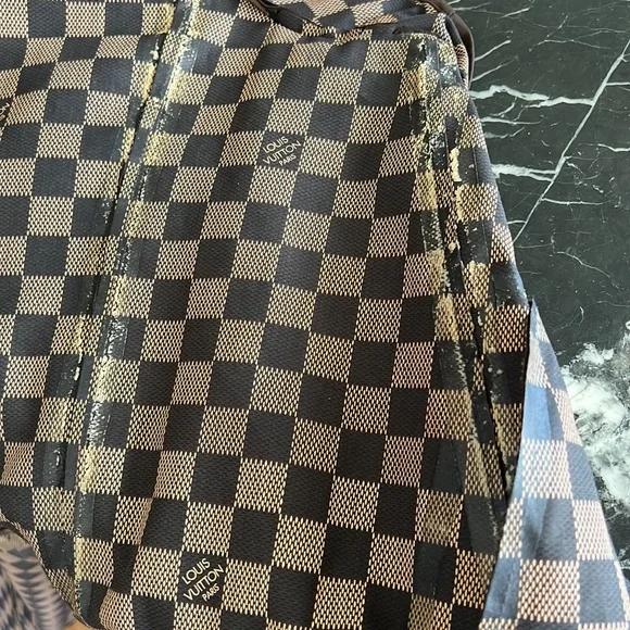 Original Louis Vuitton rain coat - Picture 13 of 14